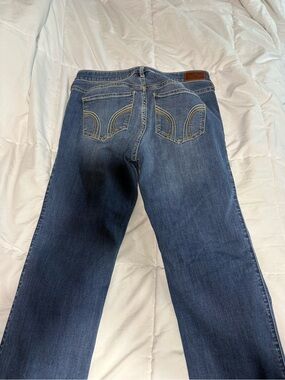 Hollister Low-Rise Boot Jeans in Medium Blue Denim